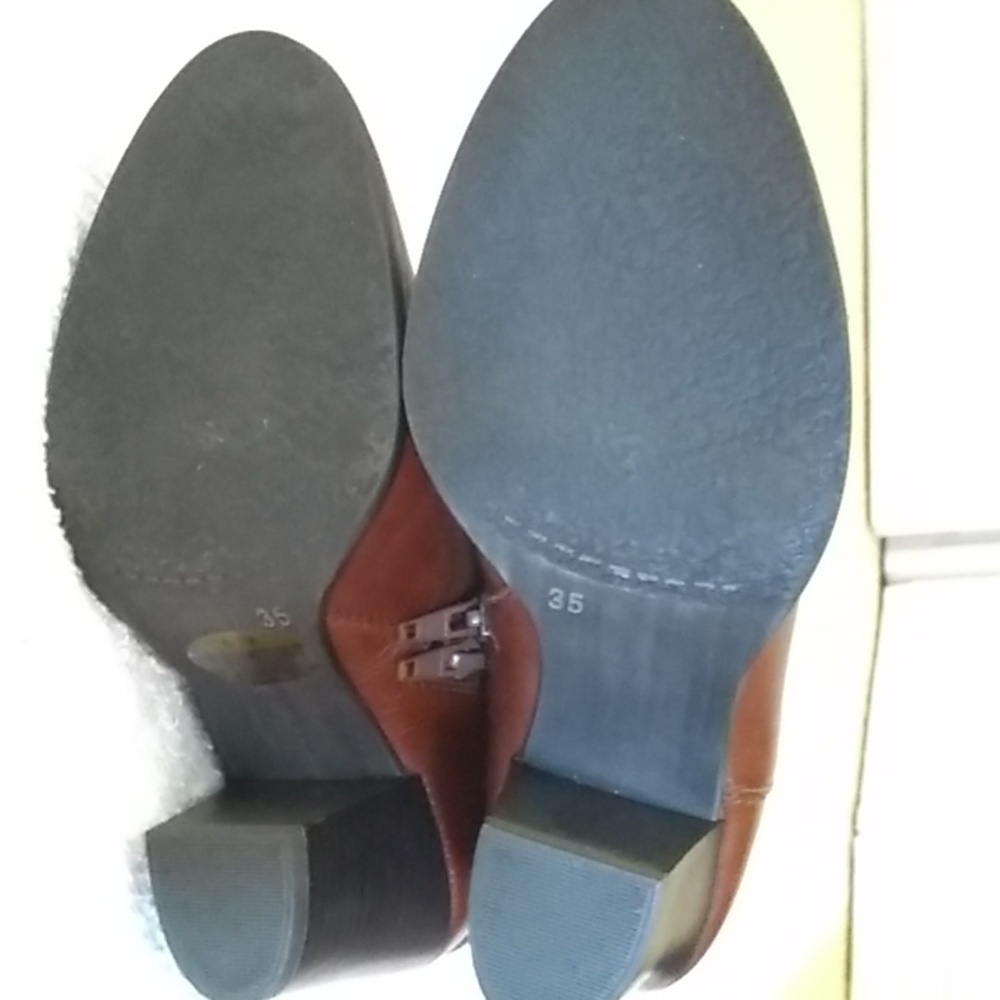 Boots - Picture 5 of 7